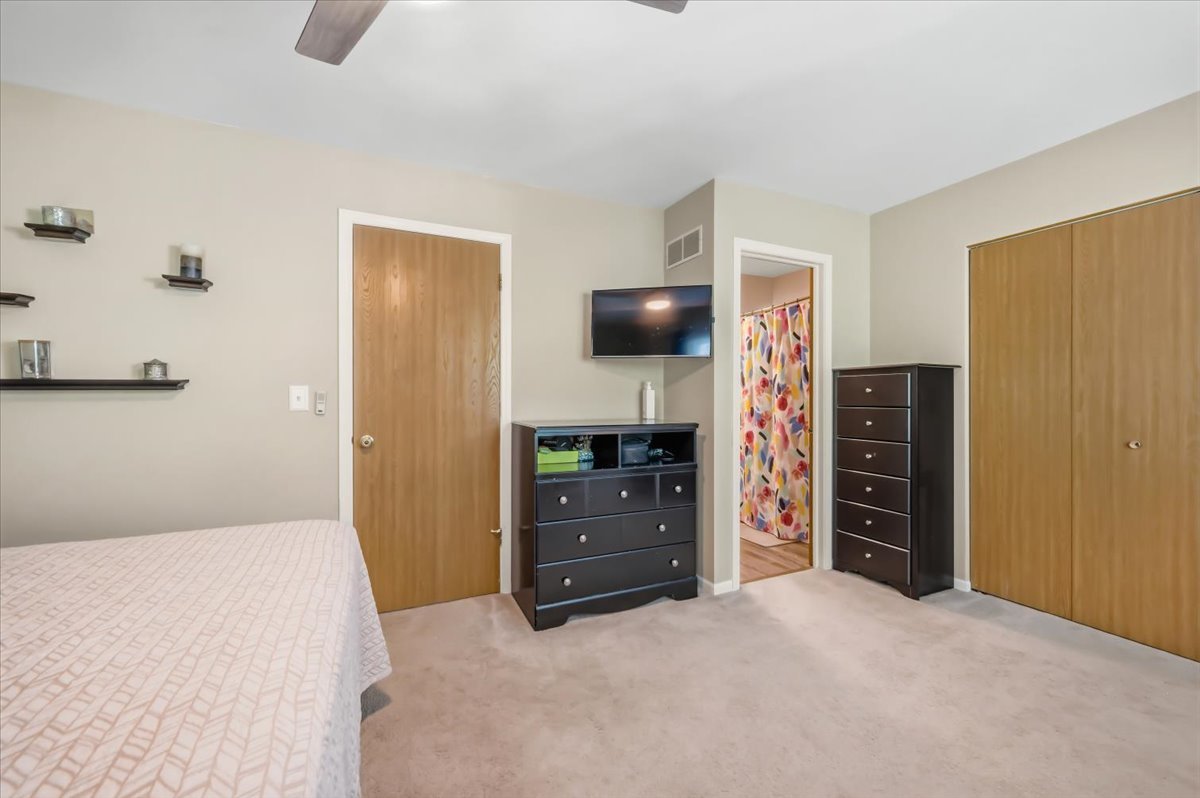 1342 Arlington Court Property Photo 16