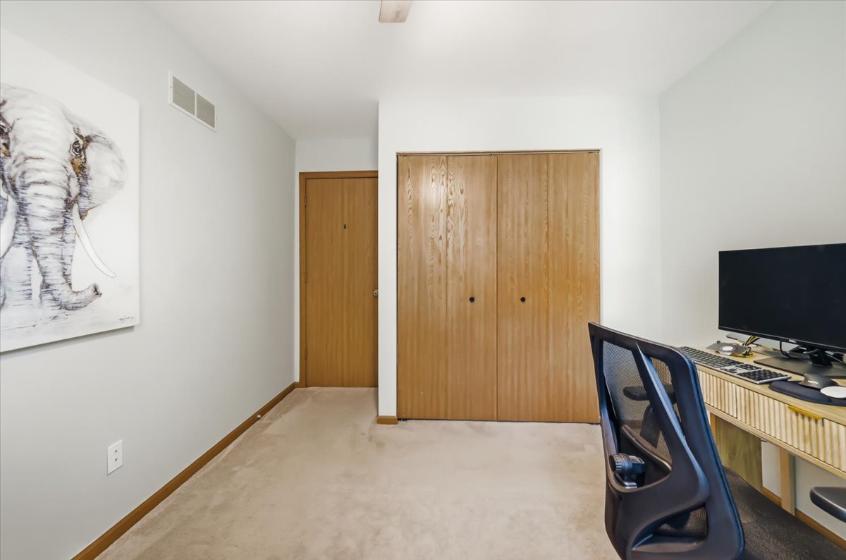 1342 Arlington Court Property Photo 21
