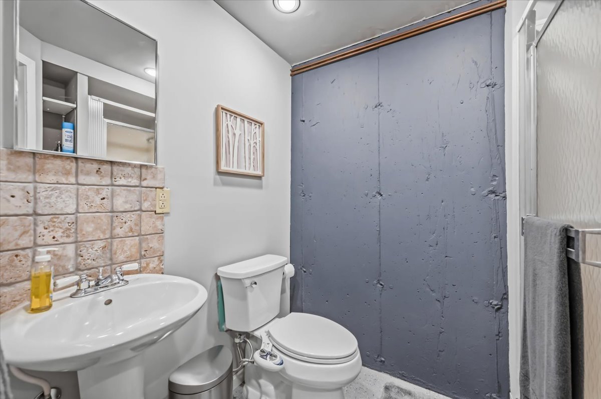 1342 Arlington Court Property Photo 26