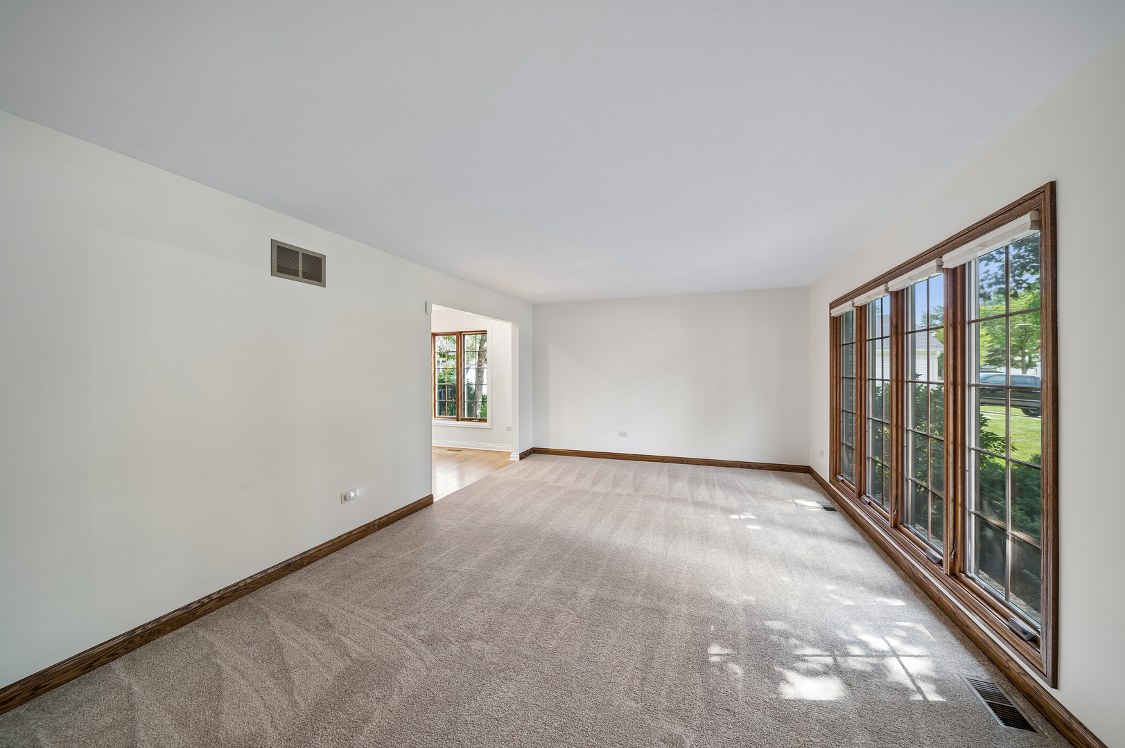 1441 E Hull Drive Property Photo 4