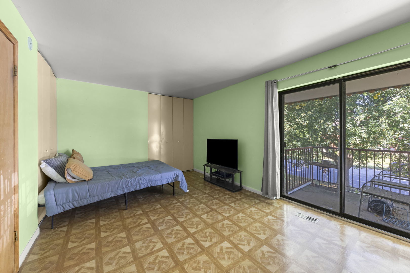 743 E Fullerton Avenue 108 Property Photo 11