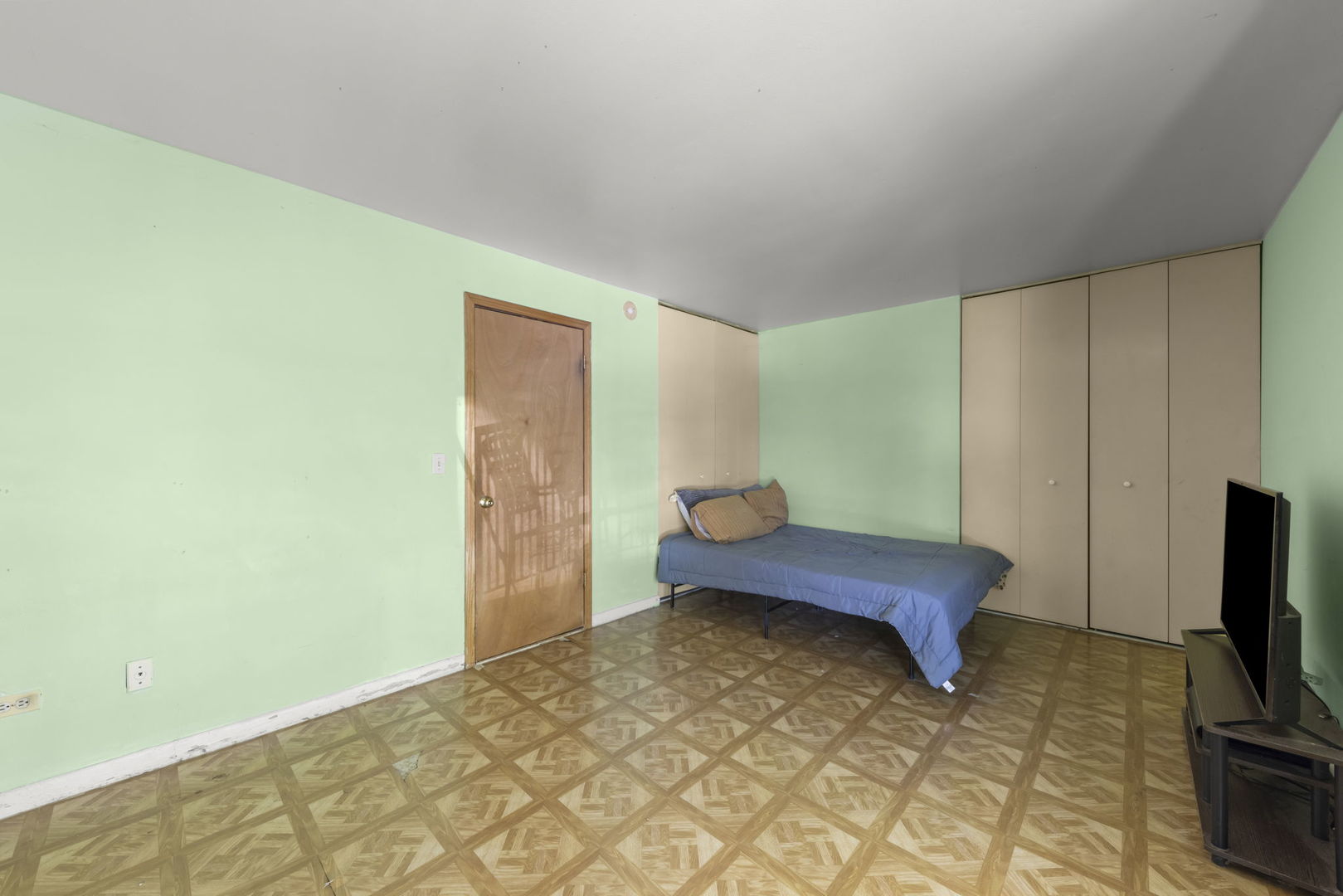 743 E Fullerton Avenue 108 Property Photo 12