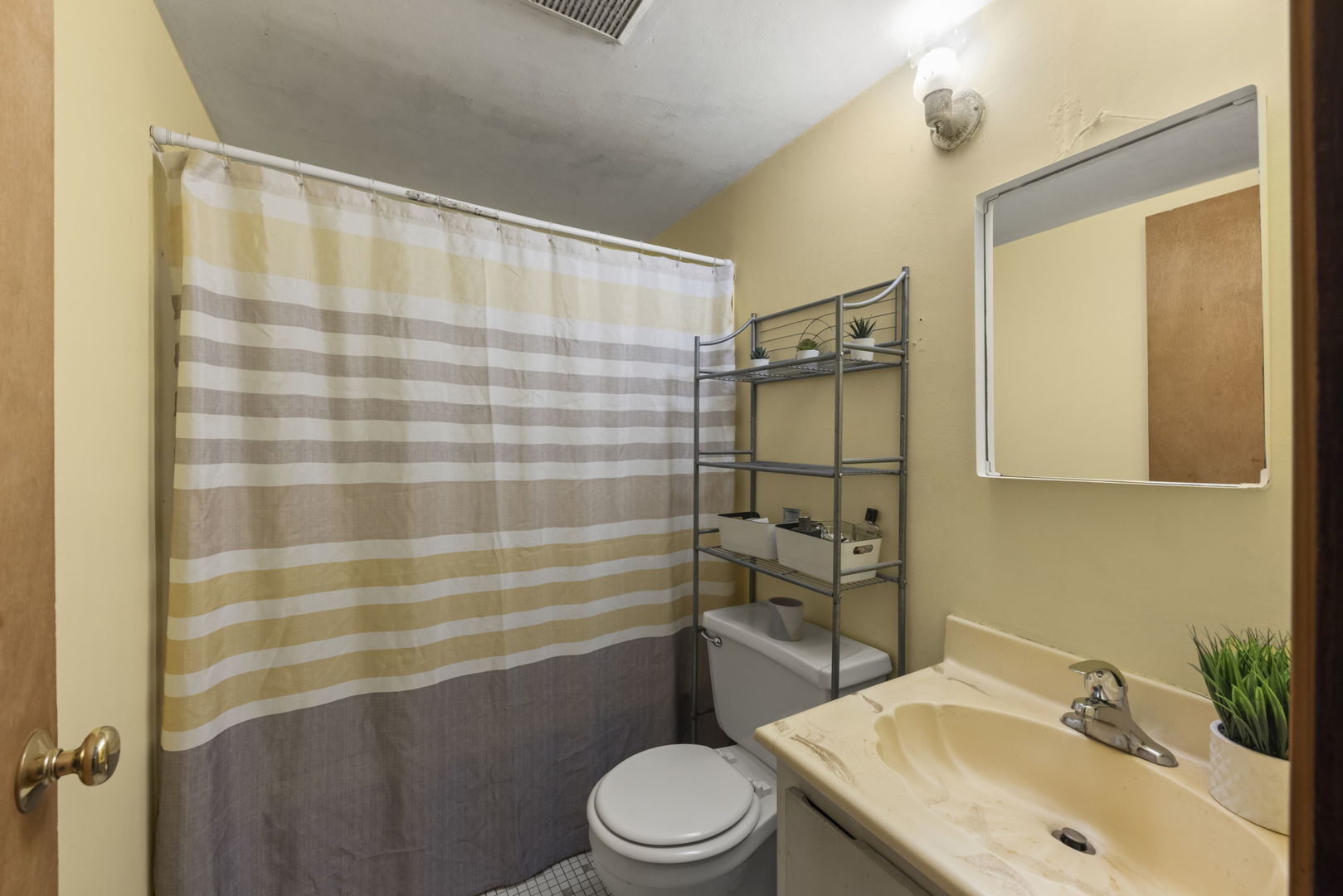 743 E Fullerton Avenue 108 Property Photo 16