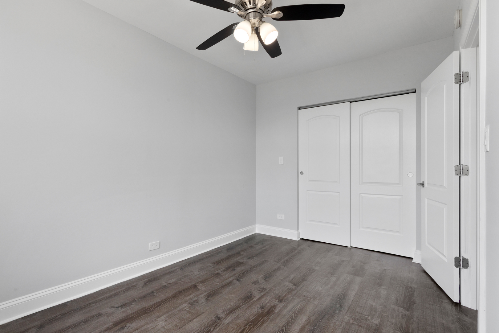1521 W Sherwin Avenue 503 Property Photo 8