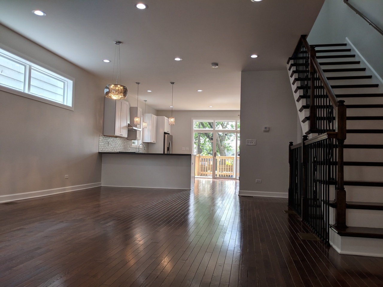 2146 N Kilpatrick Avenue Property Photo 3