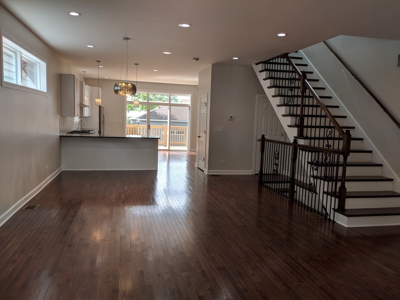 2146 N Kilpatrick Avenue Property Photo 4