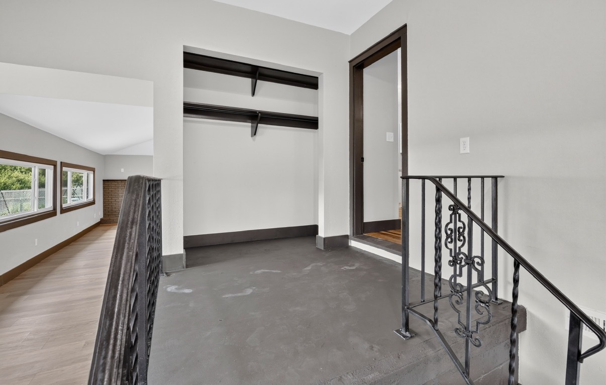 315 9th Avenue Property Photo 13