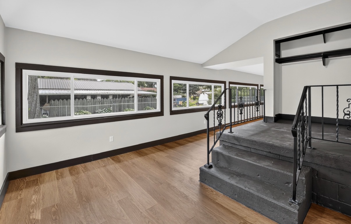 315 9th Avenue Property Photo 18