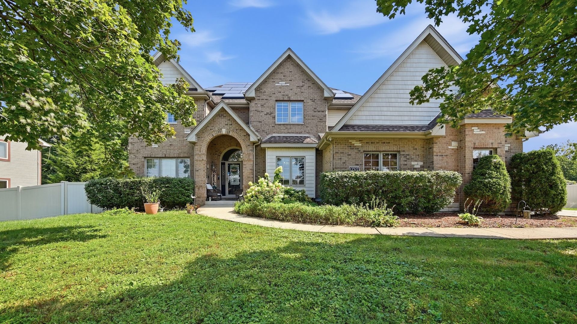 12752112 Property Photo 2
