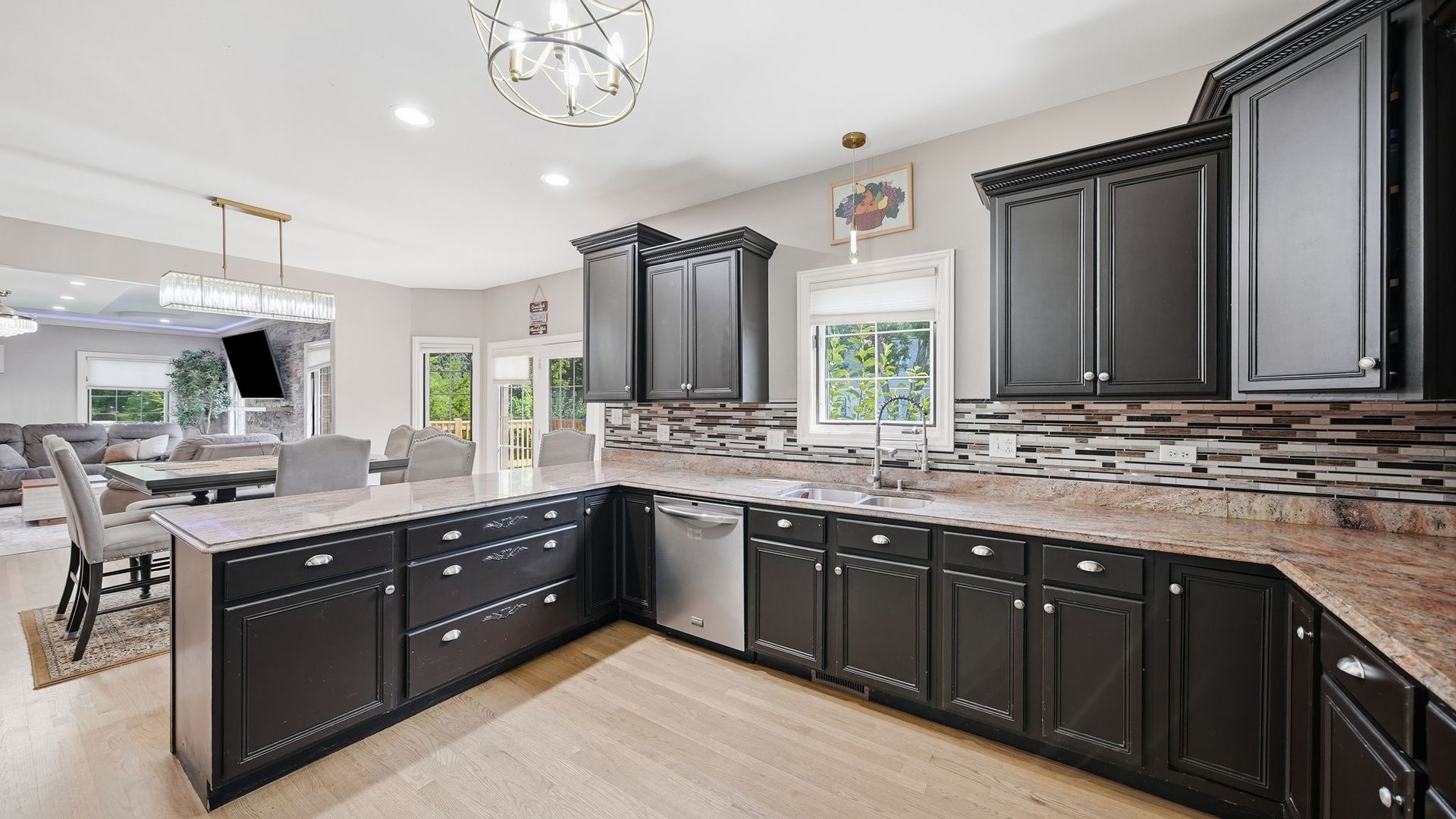 12752112 Property Photo 13