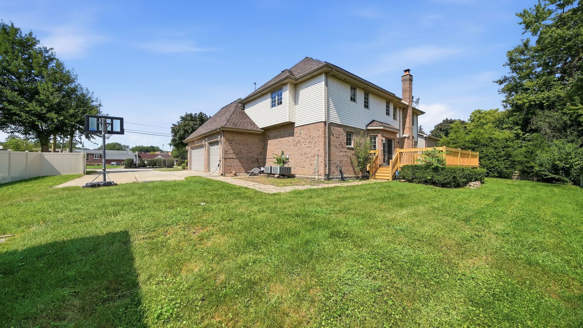 12752112 Property Photo 37