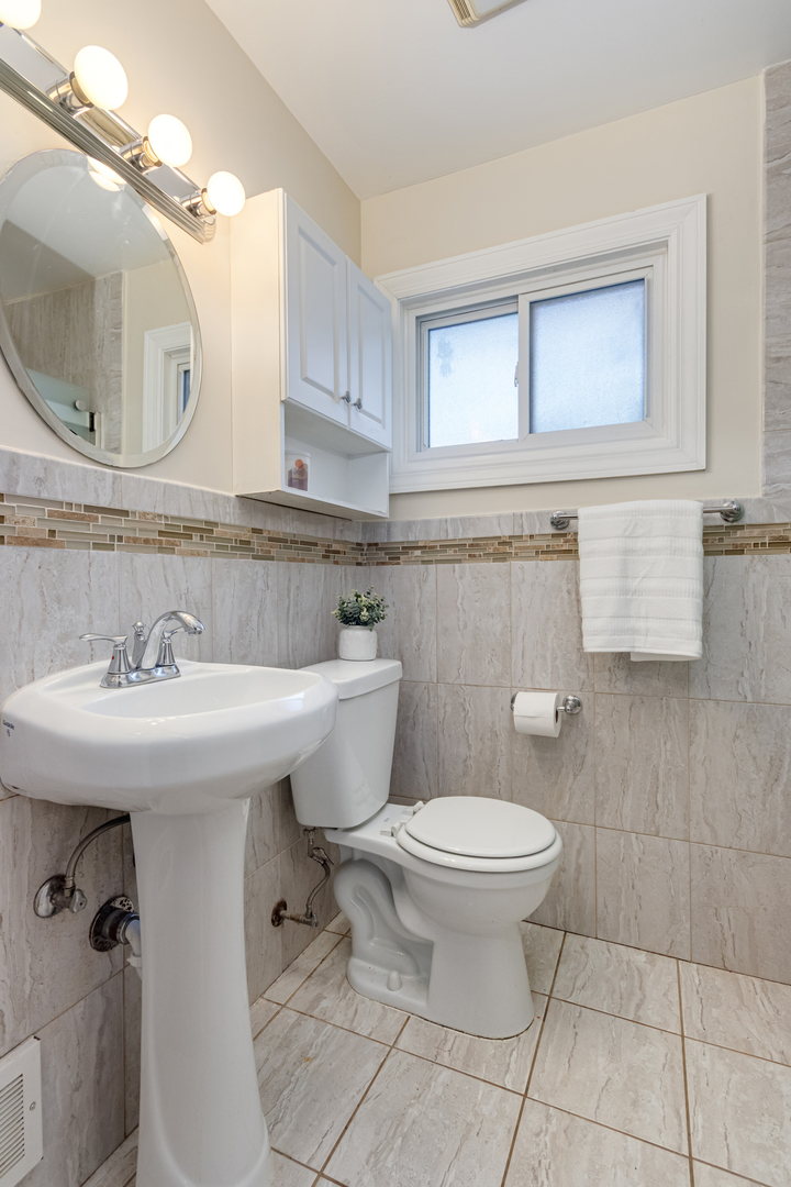 2500 W Birchwood Avenue A Property Photo 4