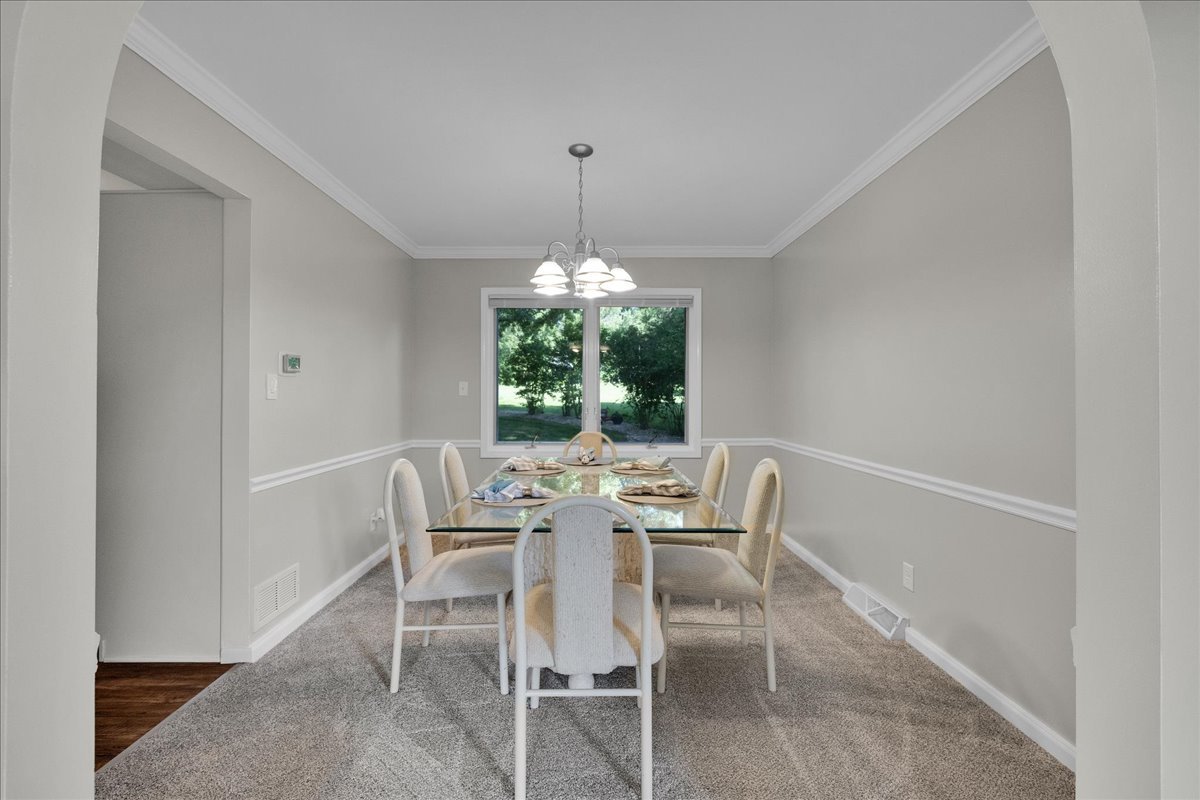41w210 Mare Lane Property Photo 6