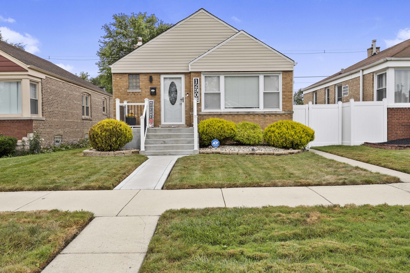 12908 S Parnell Avenue Property Photo 2