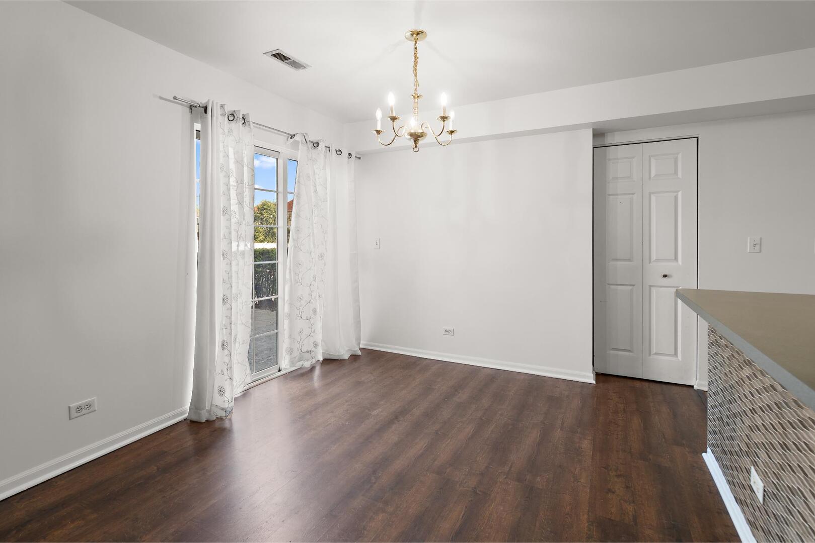 1651 Linden Park Lane Property Photo 3