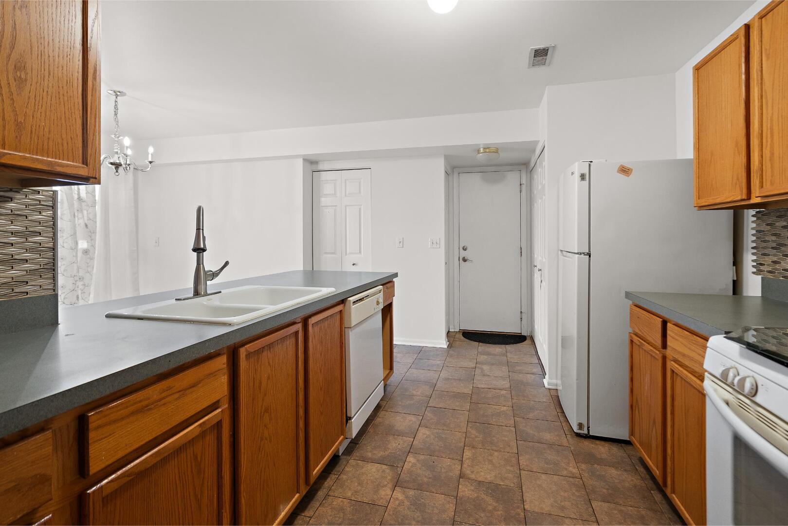 1651 Linden Park Lane Property Photo 6