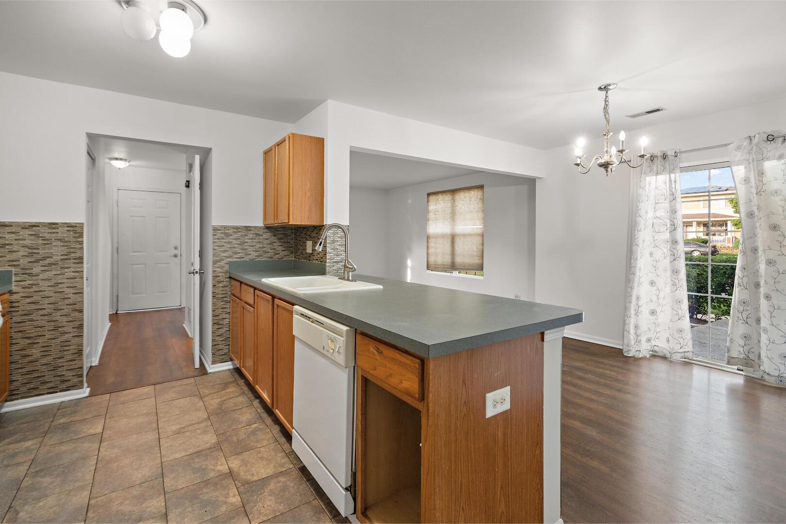 1651 Linden Park Lane Property Photo 8