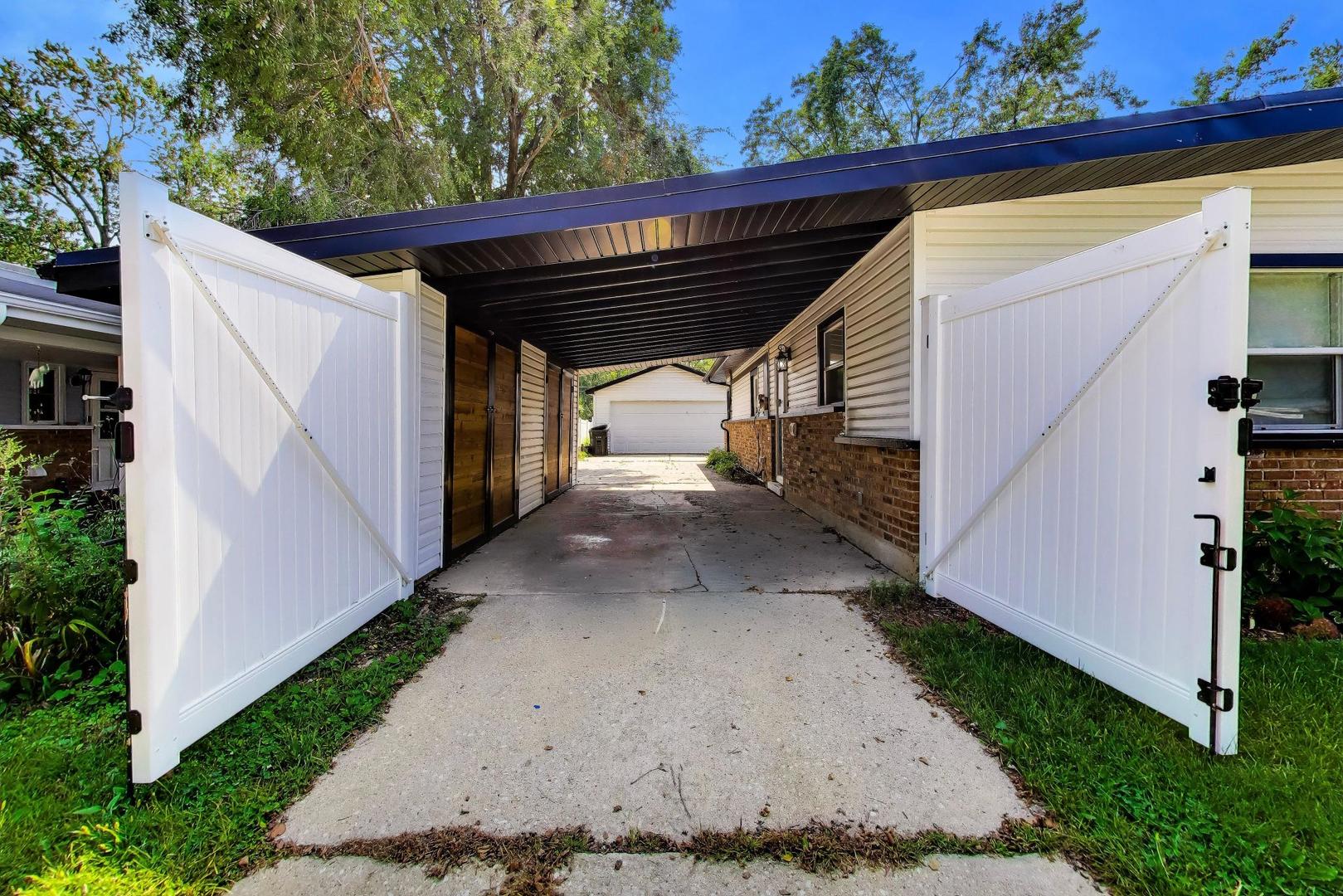 483 Talala Street Property Photo 28
