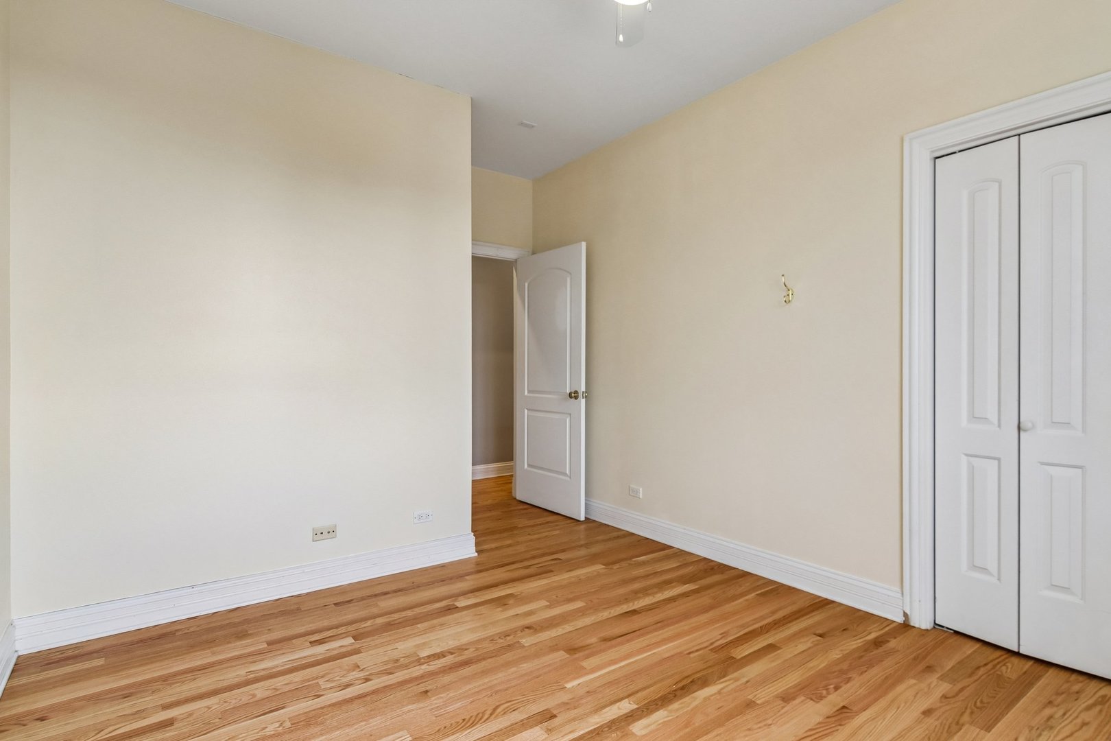 2049 W Morse Avenue 4w Property Photo 21