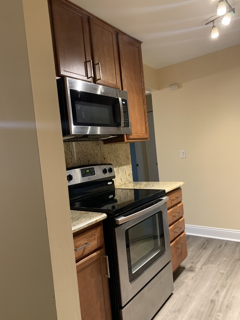 650 Perrie Drive 304 Property Photo 2