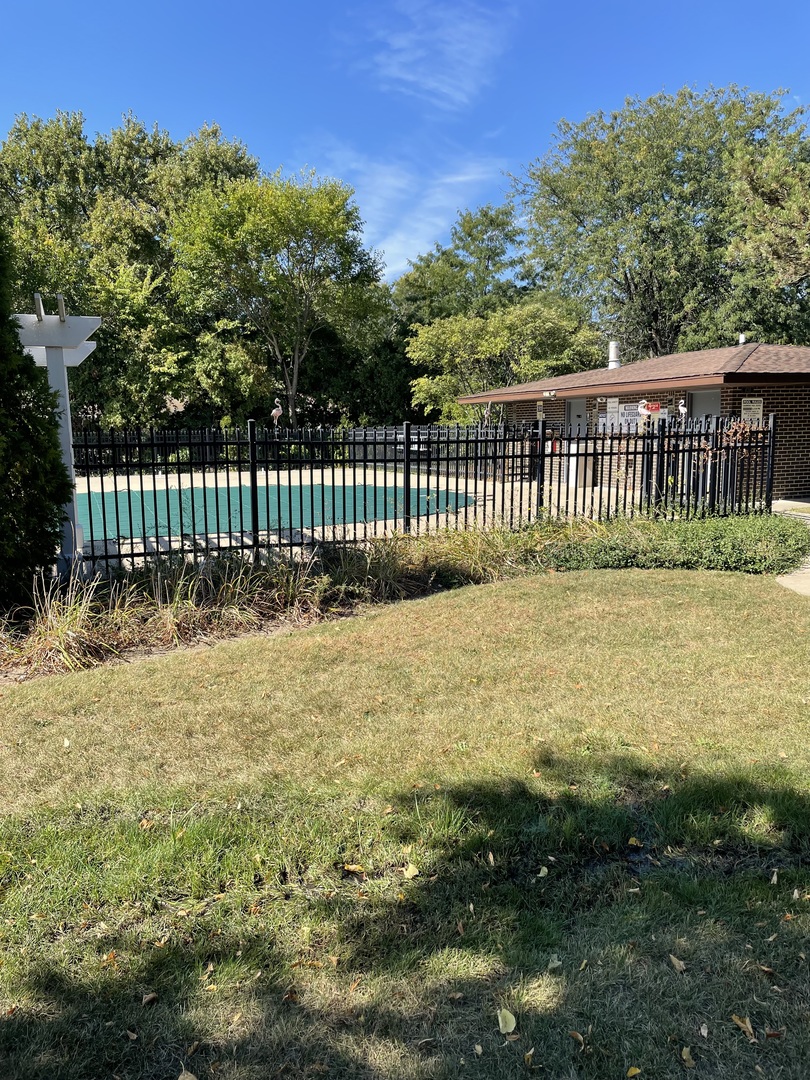 650 Perrie Drive 304 Property Photo 17
