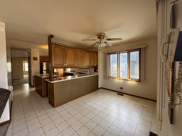 2726 Clarence Avenue Property Photo 8
