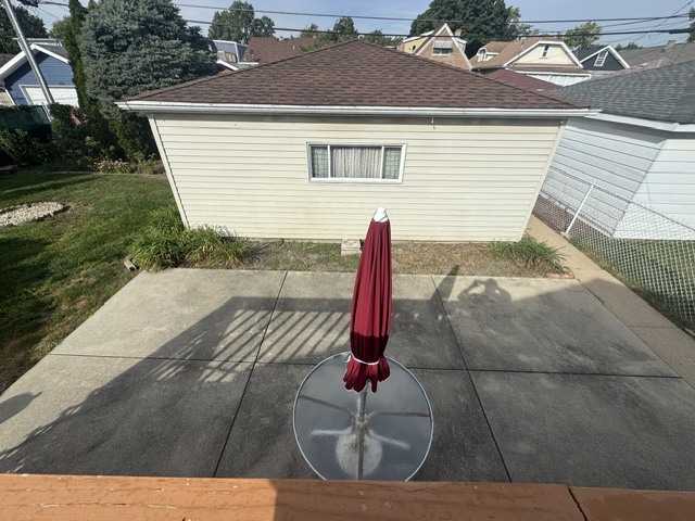2726 Clarence Avenue Property Photo 28