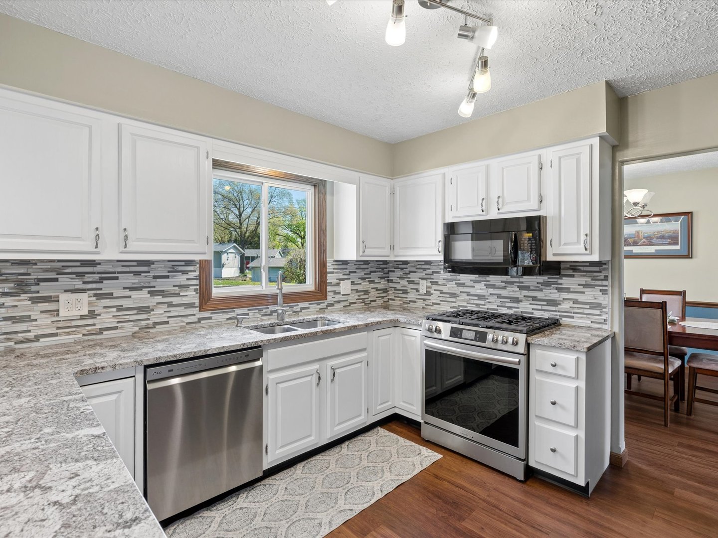 2604 E 34th Street Court Property Photo 12