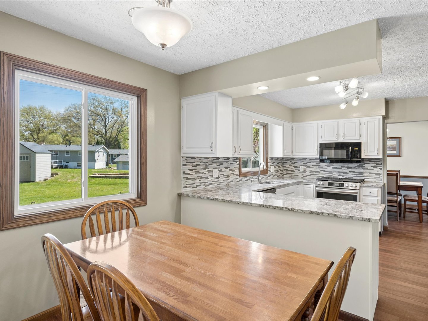 2604 E 34th Street Court Property Photo 16