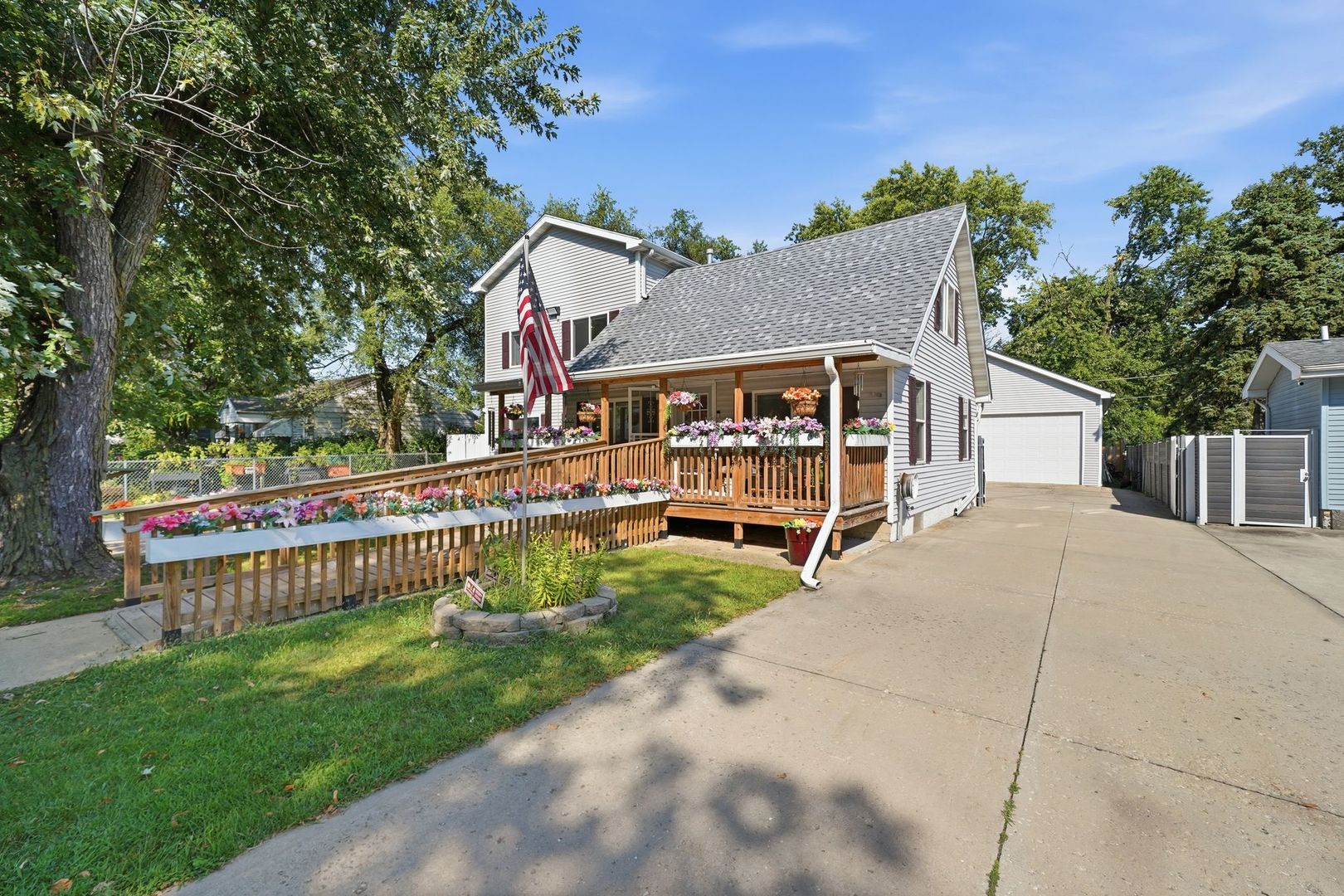 416 Algonquin Street Property Photo 1