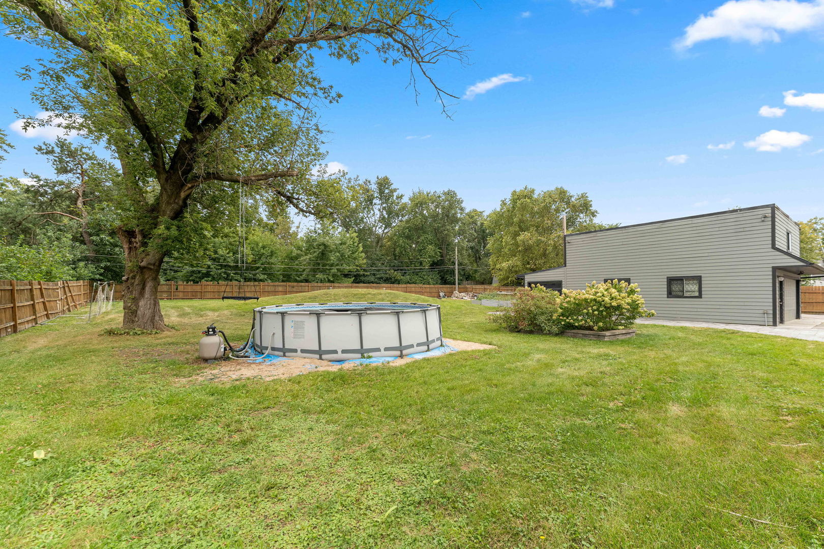 21w741 Thorndale Avenue Property Photo 45
