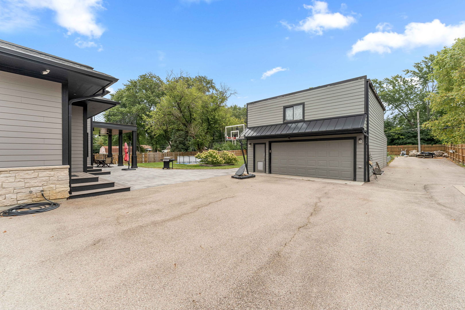 21w741 Thorndale Avenue Property Photo 46