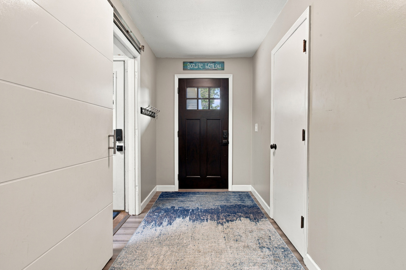 1103 Center Street Property Photo 3