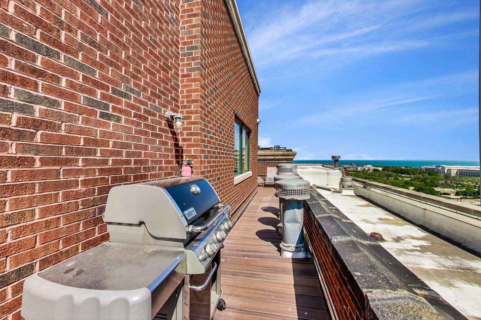 888 S Michigan Avenue 601 Property Photo 18
