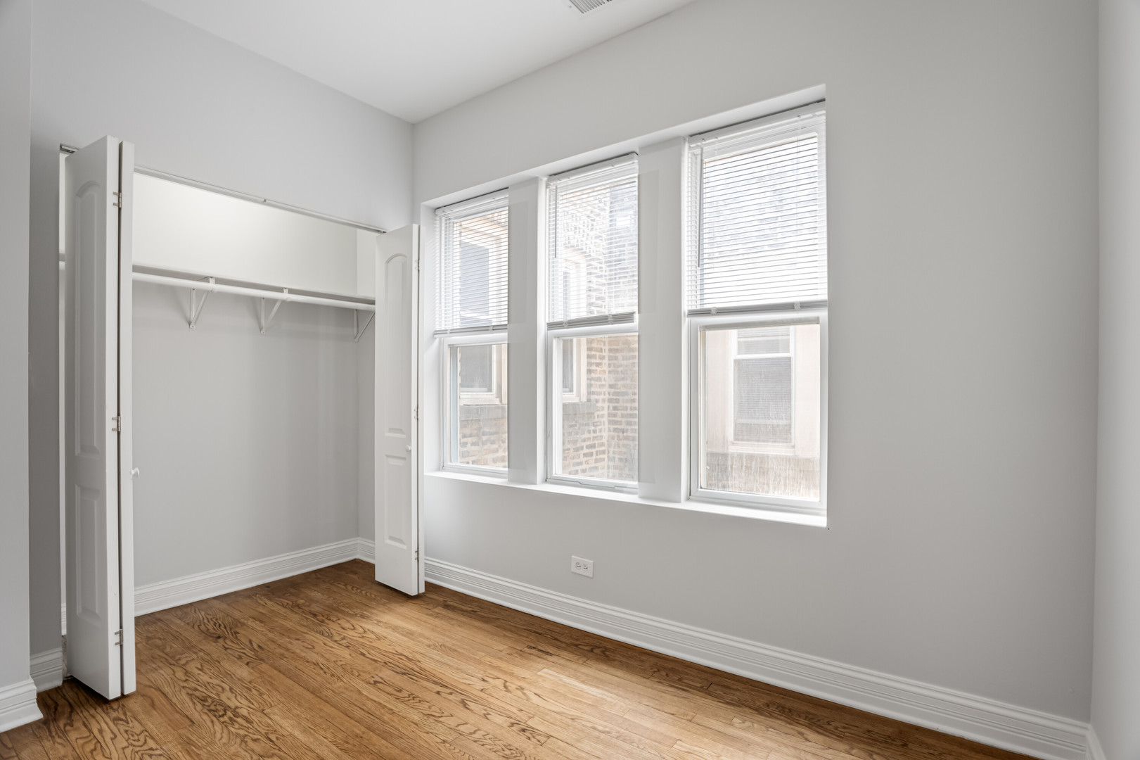 7324 N Damen Avenue 2 Property Photo 9