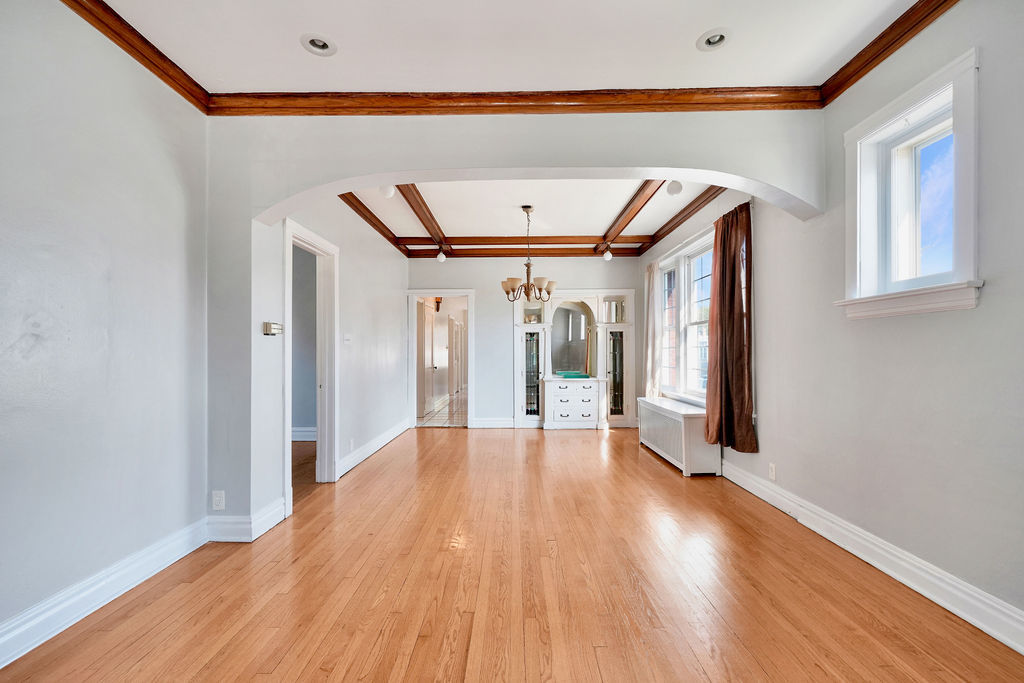 2241 S Austin Boulevard Property Photo 6
