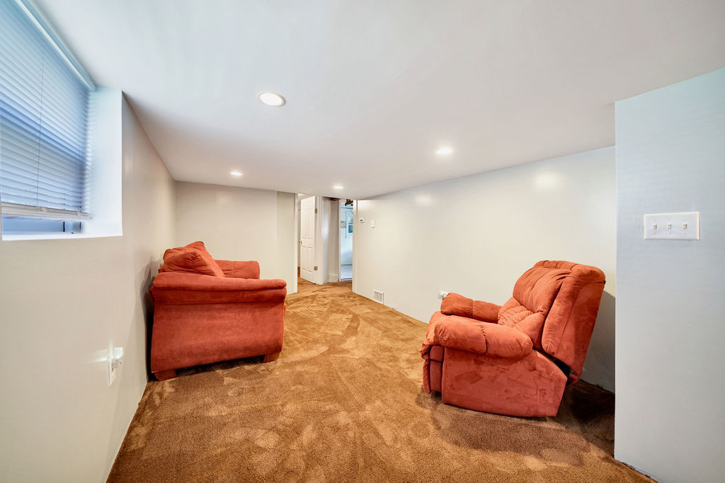 2241 S Austin Boulevard Property Photo 25