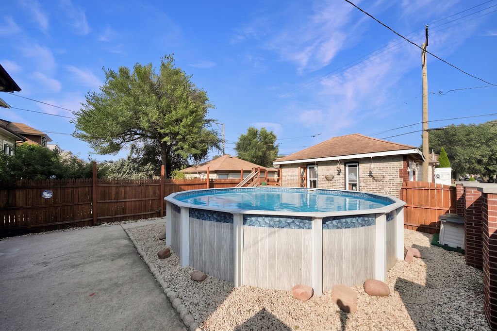 2241 S Austin Boulevard Property Photo 30