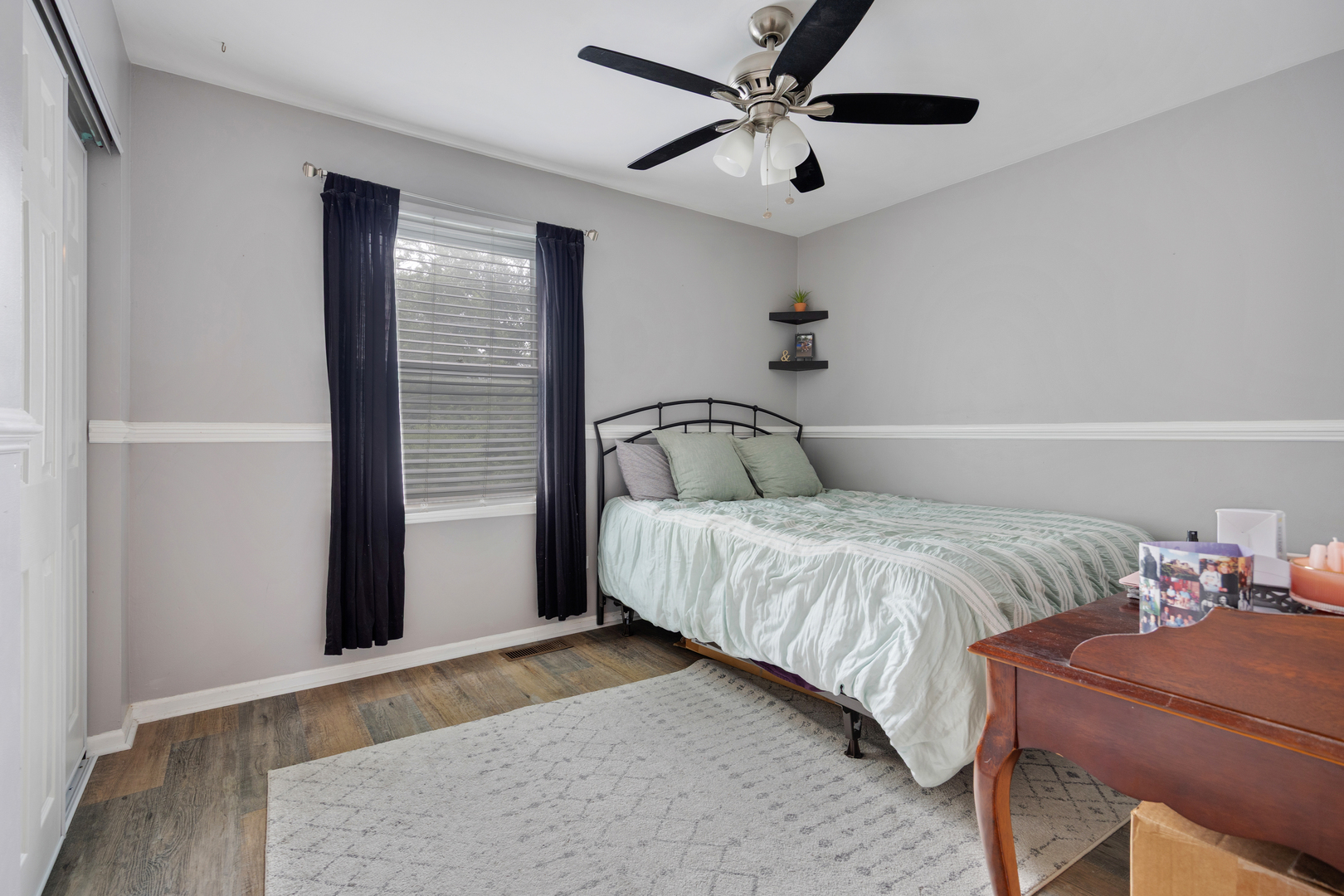 717 S Point Drive Property Photo 13