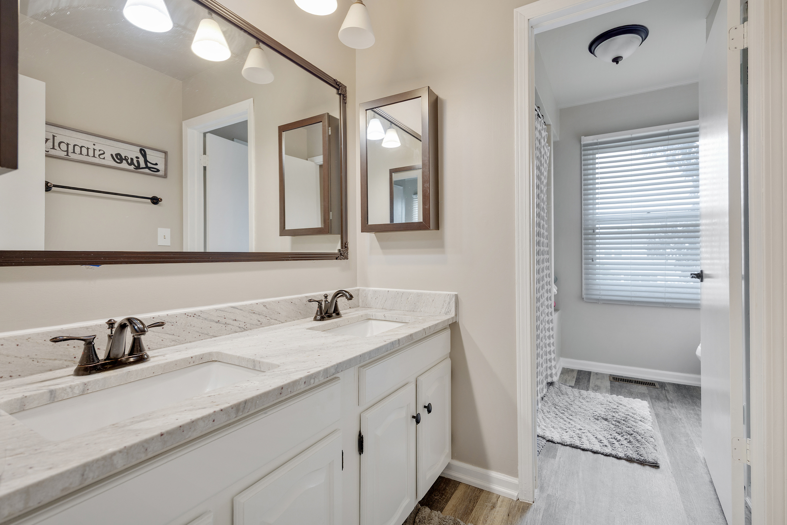 717 S Point Drive Property Photo 16