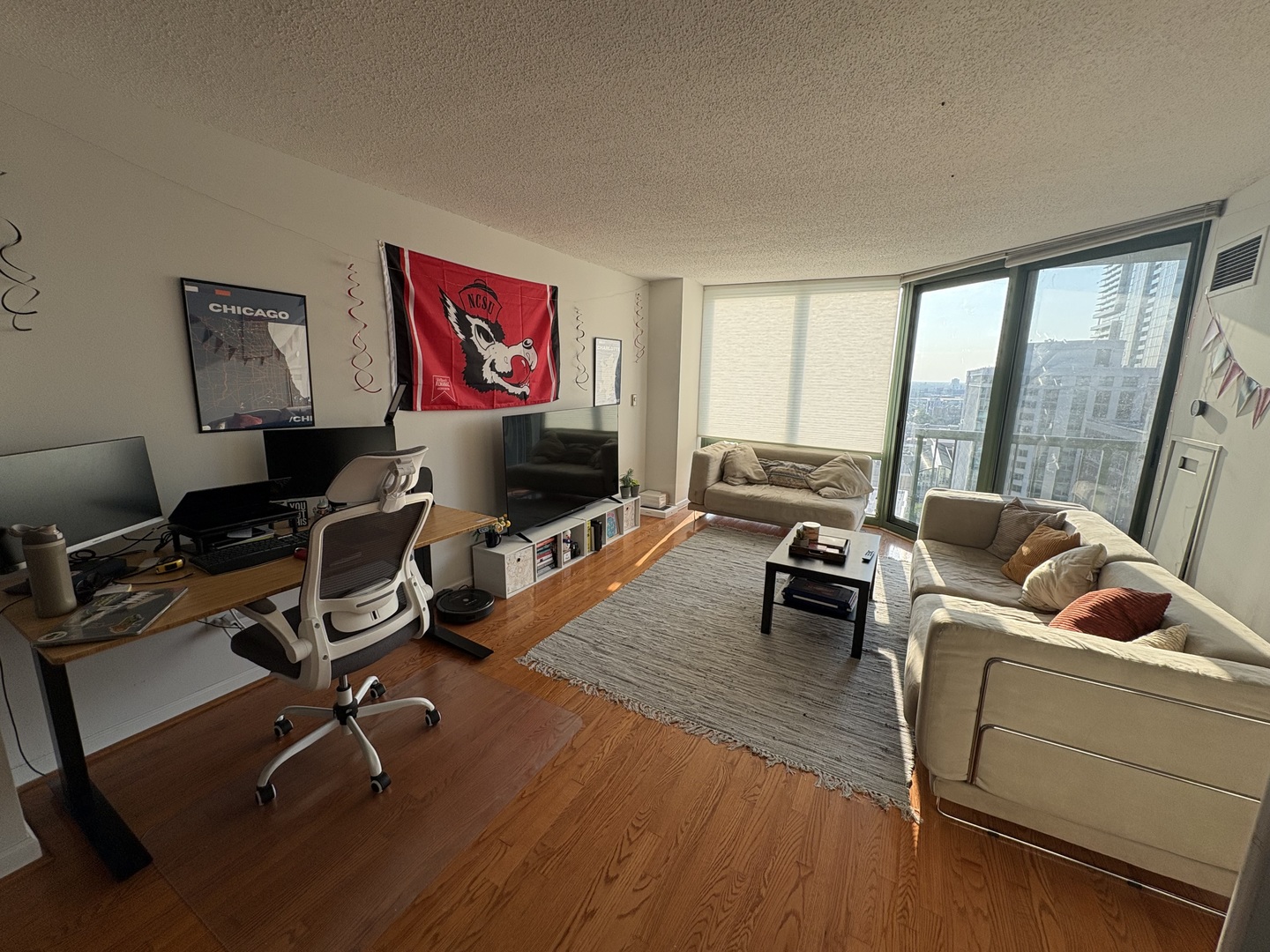 111 W Maple Street 1508 Property Photo 5