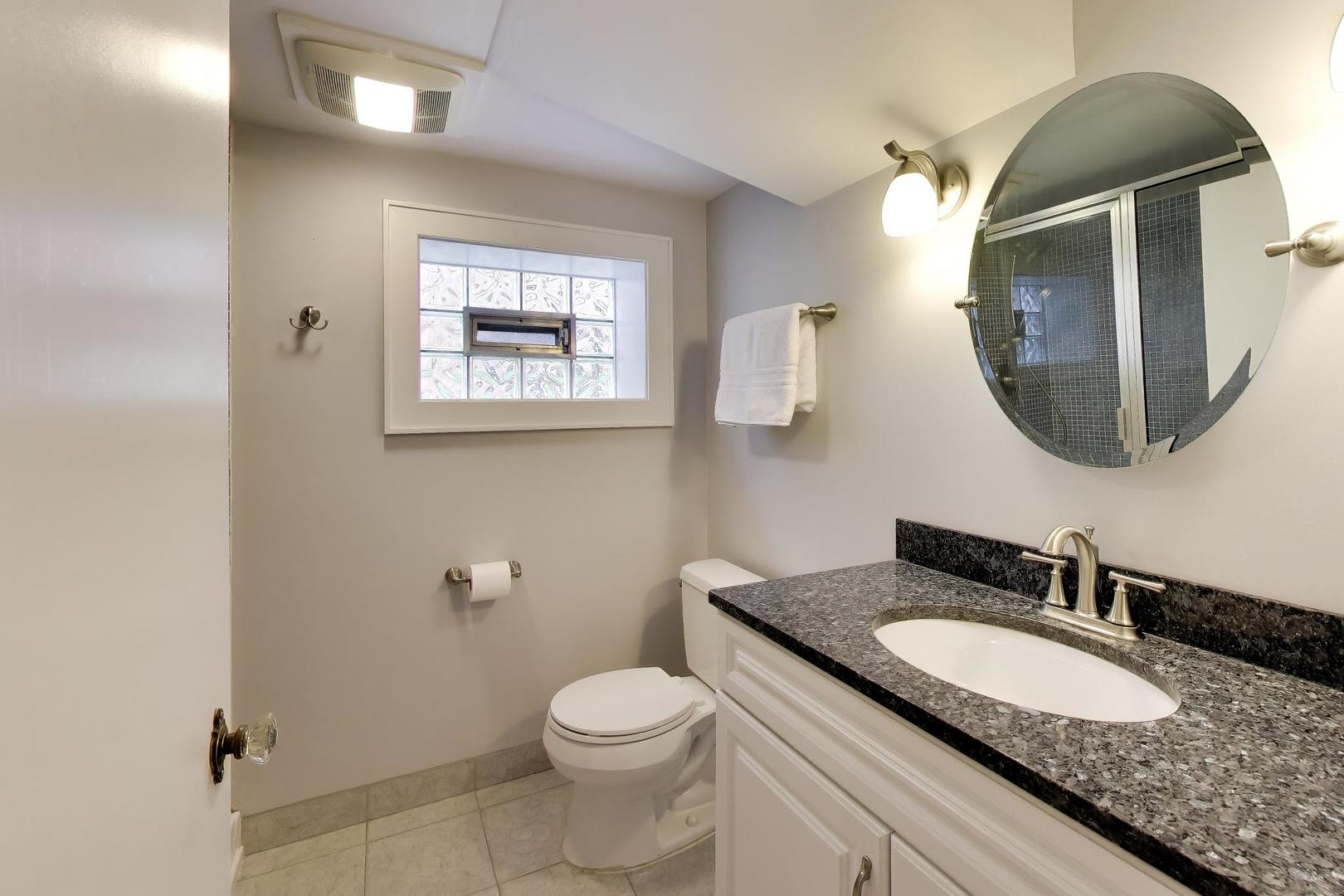 5042 N Melvina Avenue Property Photo 22