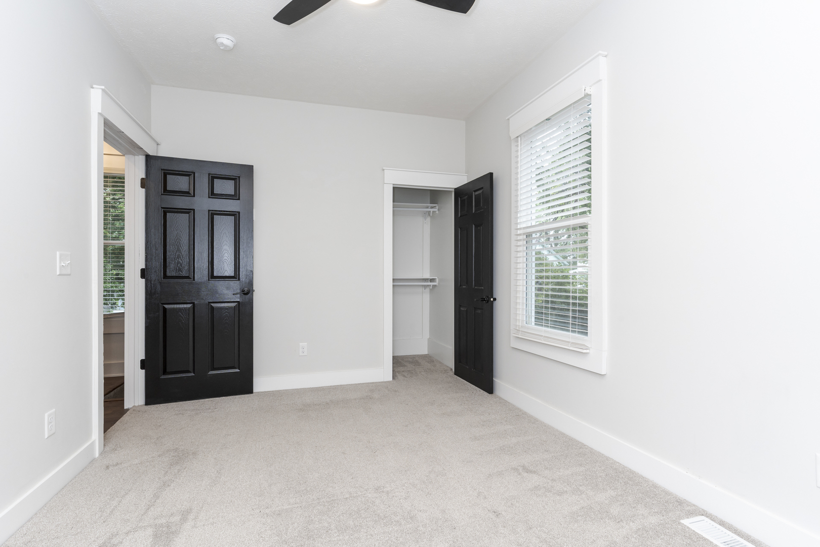809 N Lee Street Property Photo 16