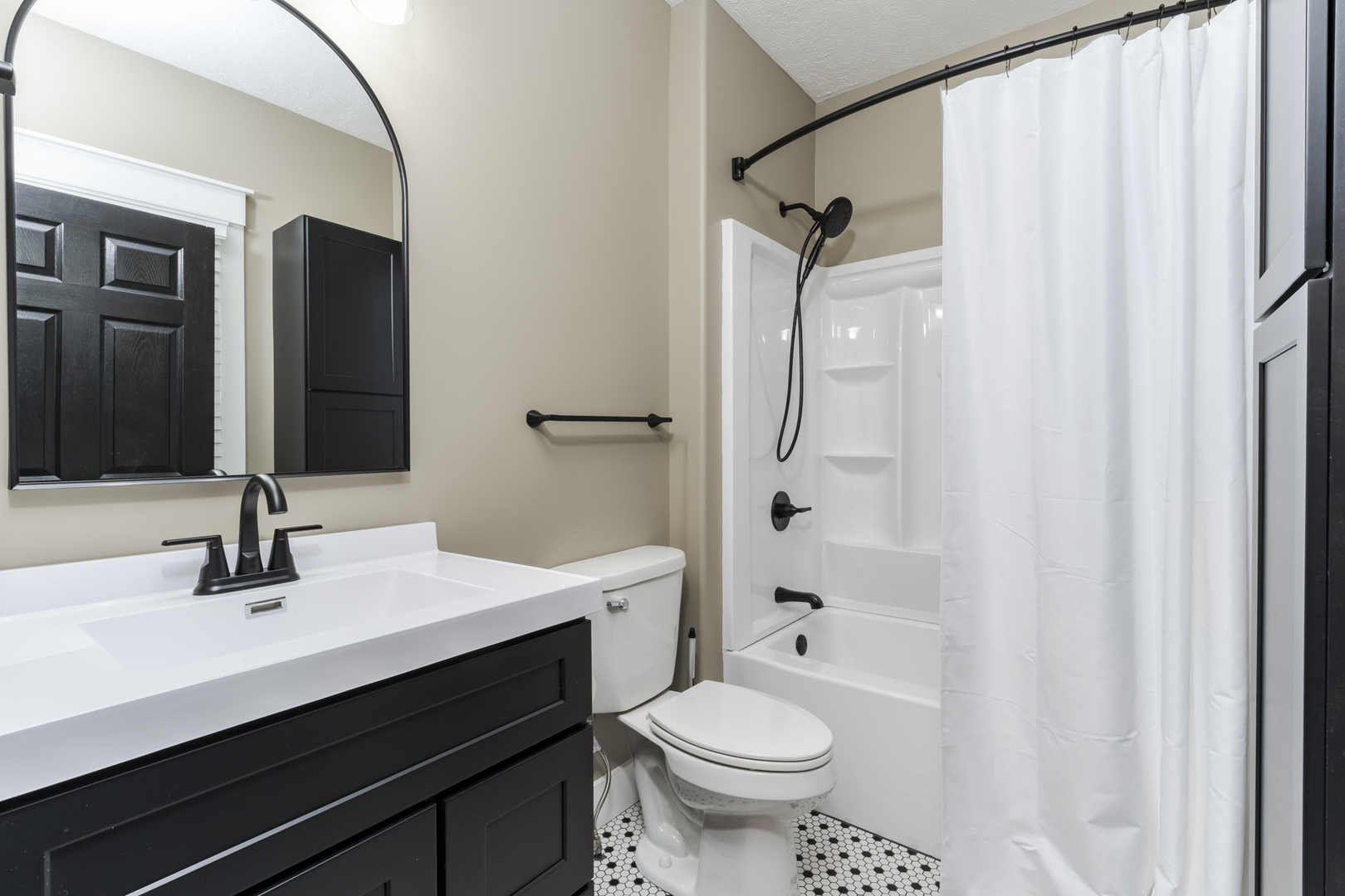 809 N Lee Street Property Photo 17