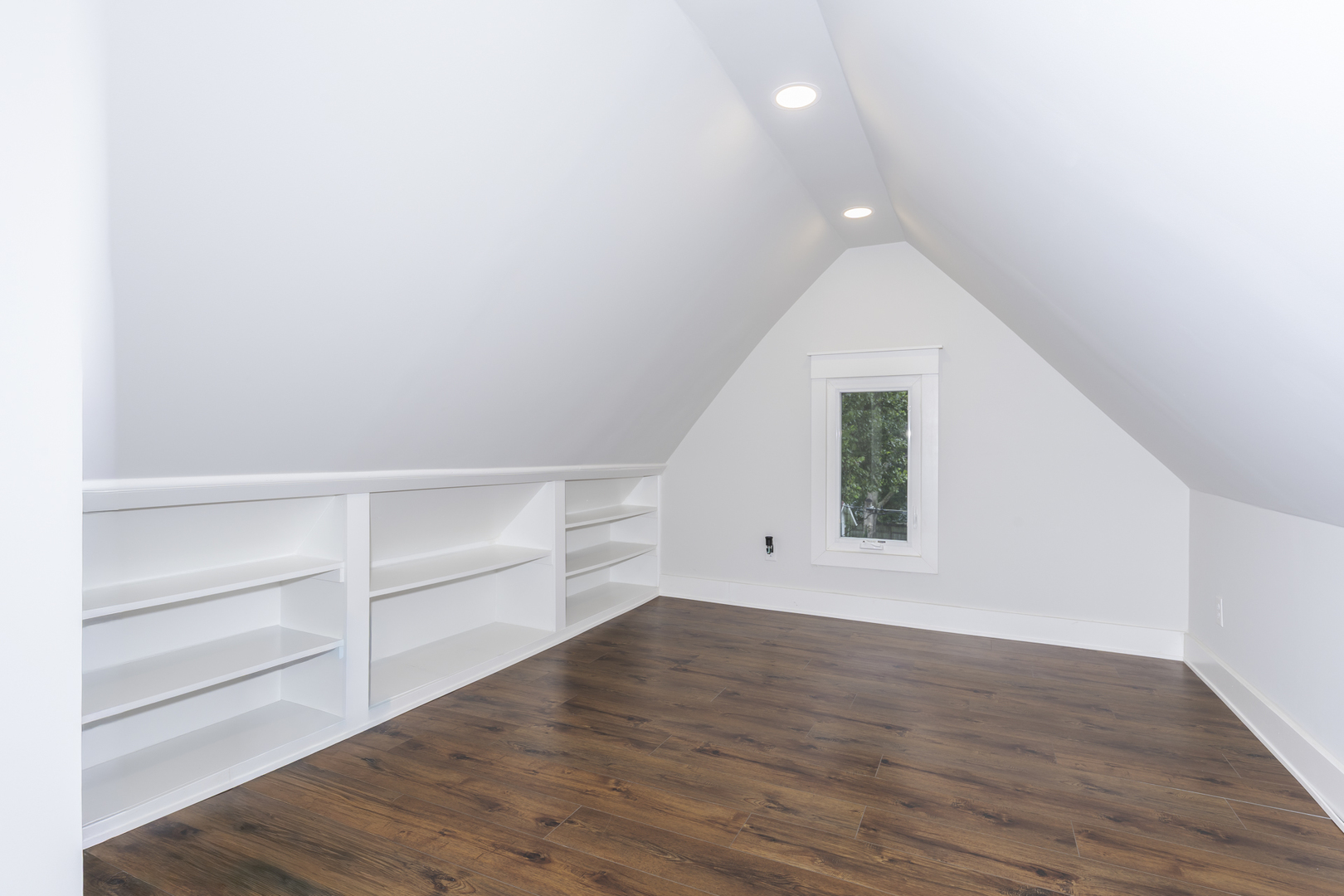 809 N Lee Street Property Photo 21