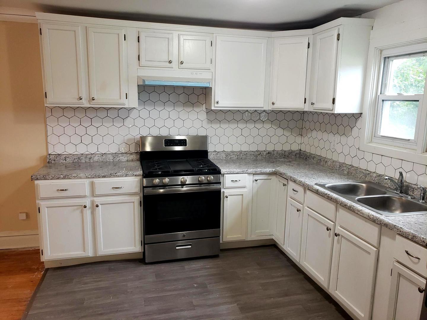 12752195 Property Photo 5