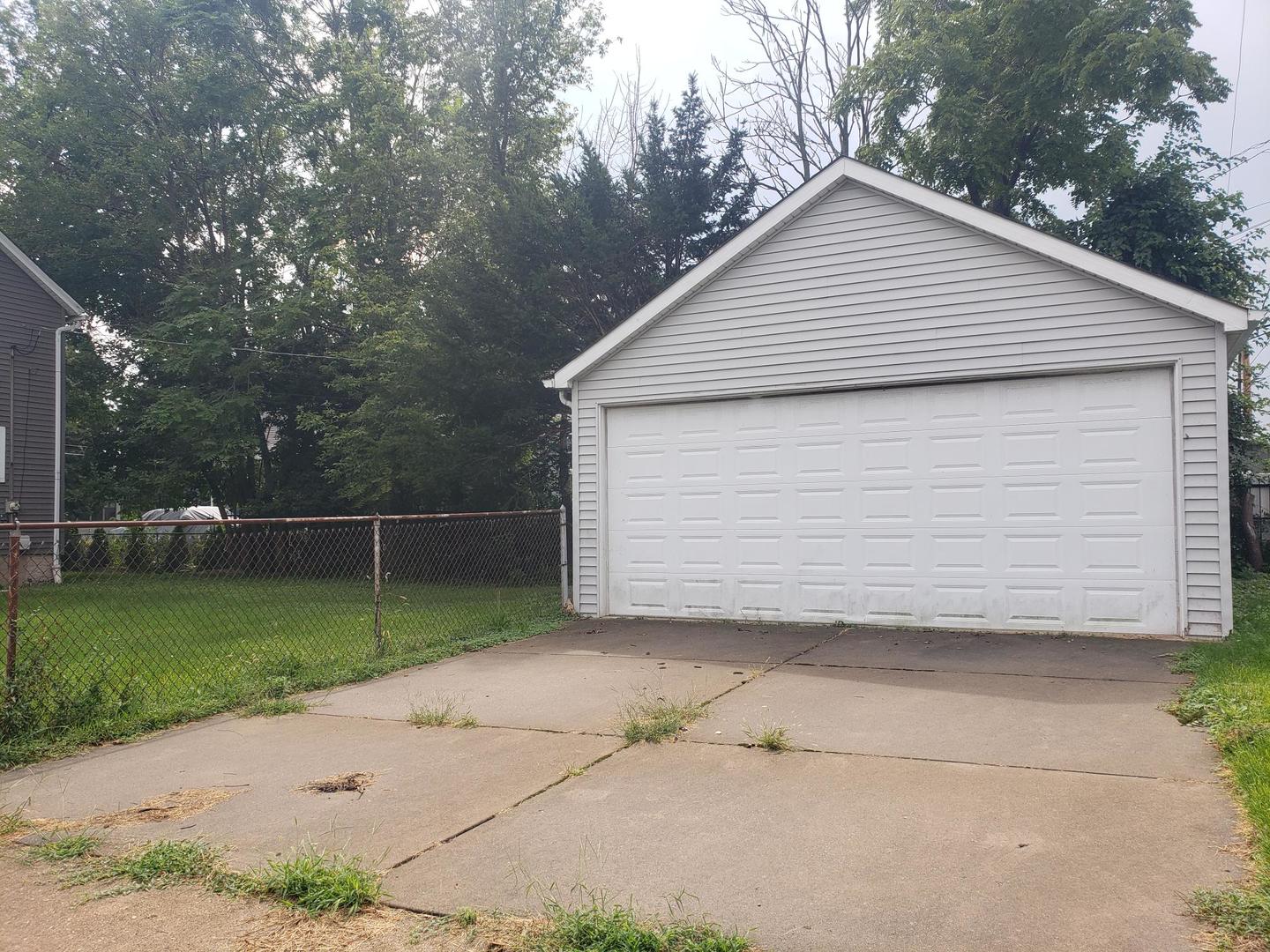 12752195 Property Photo 32