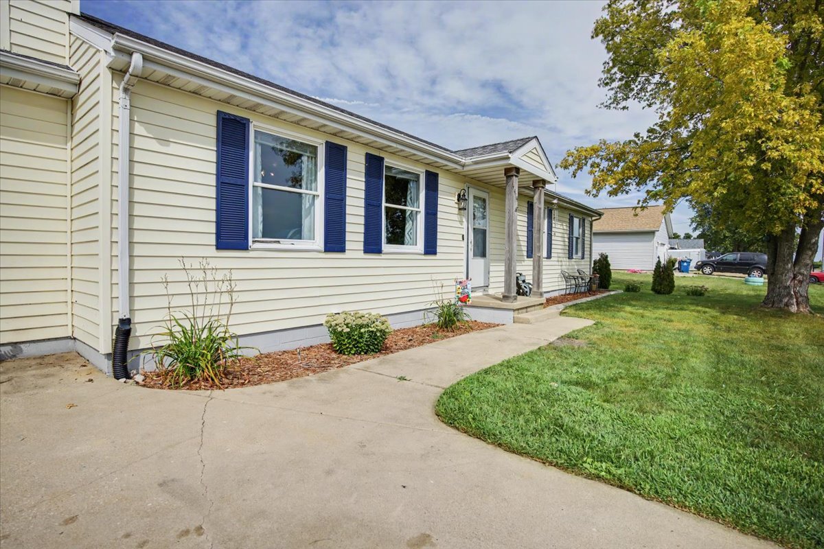 414 N Kathleen Street Property Photo 5