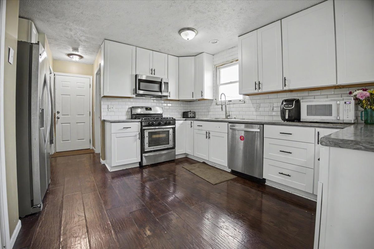 414 N Kathleen Street Property Photo 7