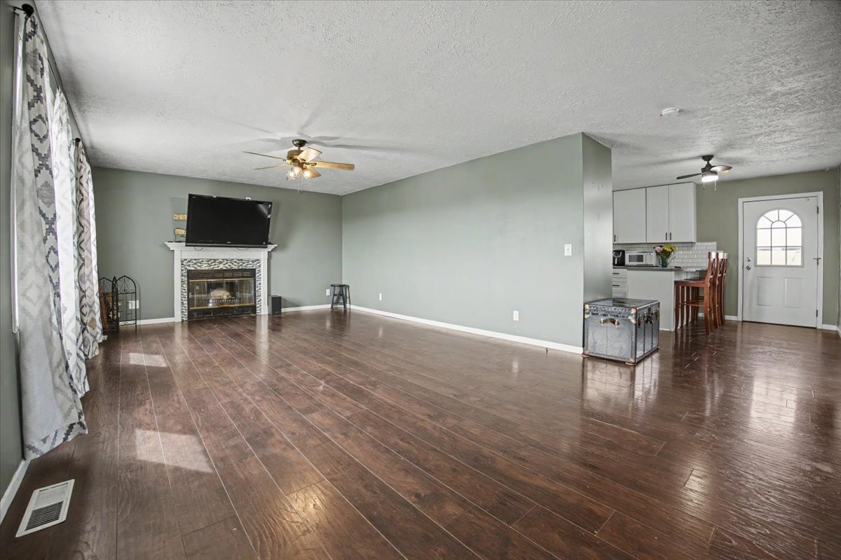 414 N Kathleen Street Property Photo 11
